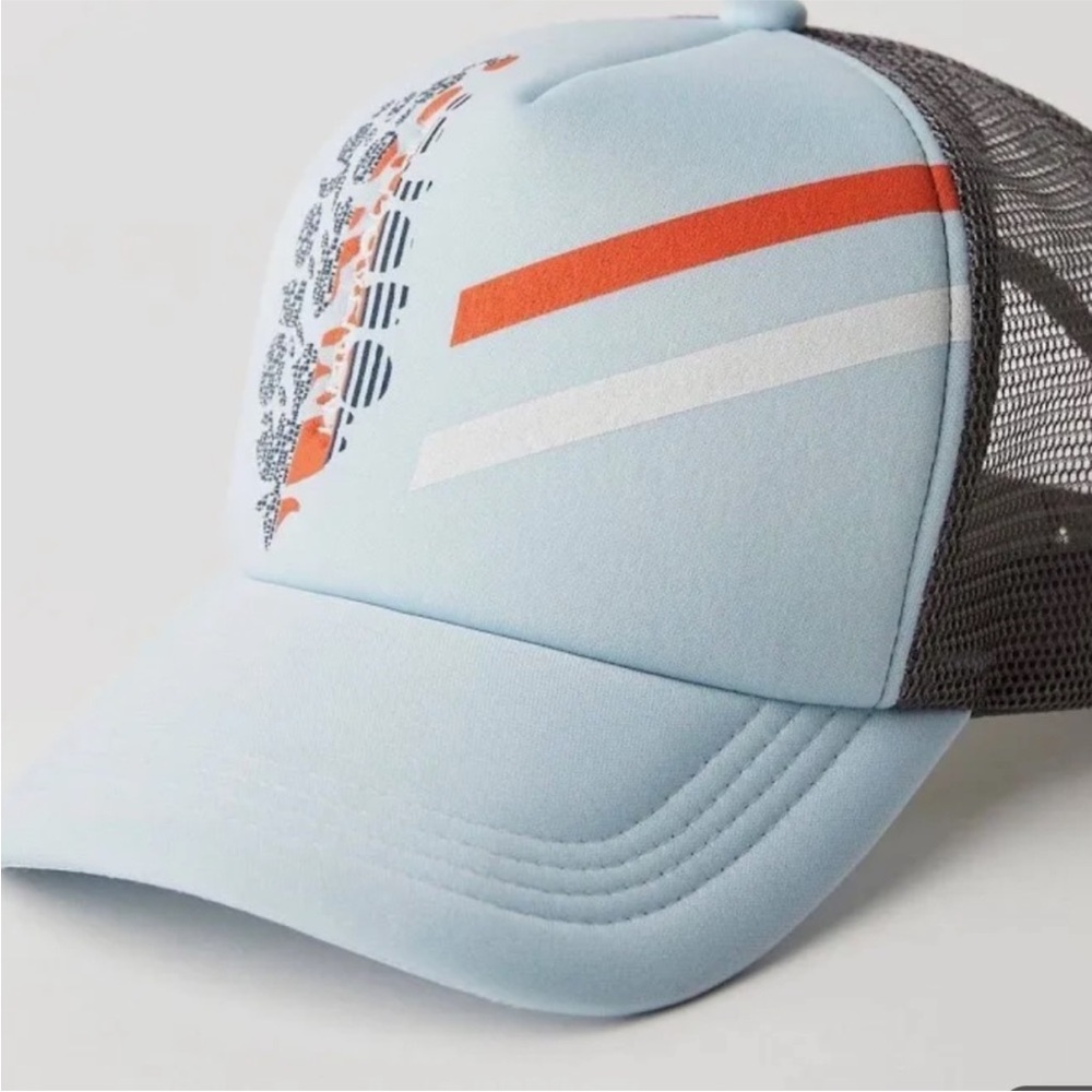 NWOT Free People Movement Trail Runner Logo Trucker Hat in Blue Gray One Size